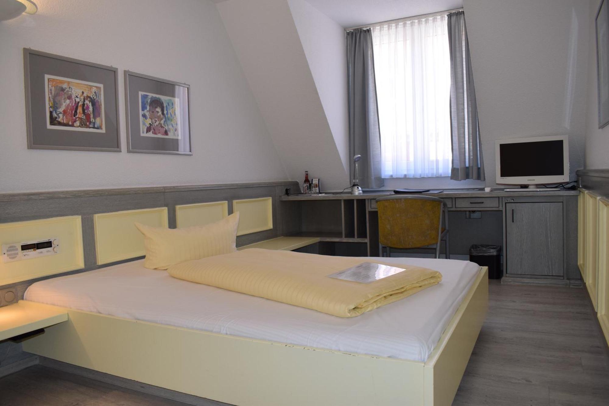 Economy Double Room